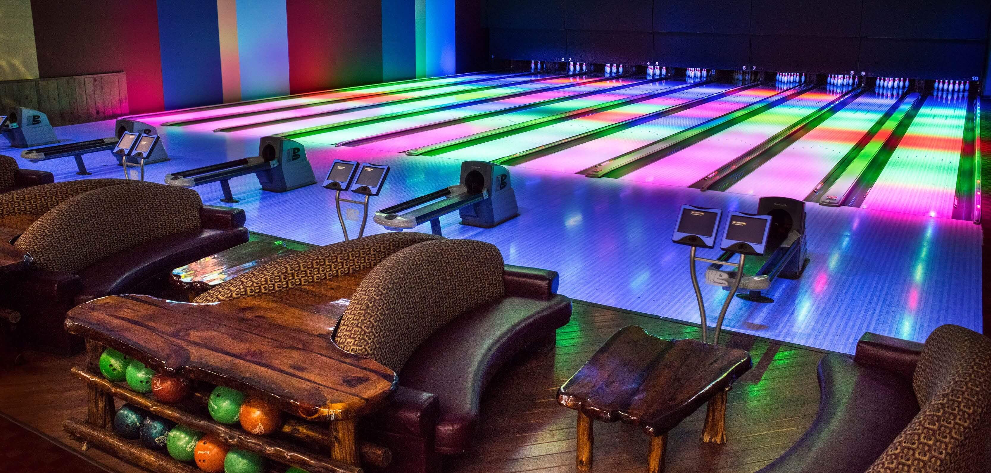 Home KNUCKLEHEADS * TRAMPOLINE PARK * RIDES * BOWLING